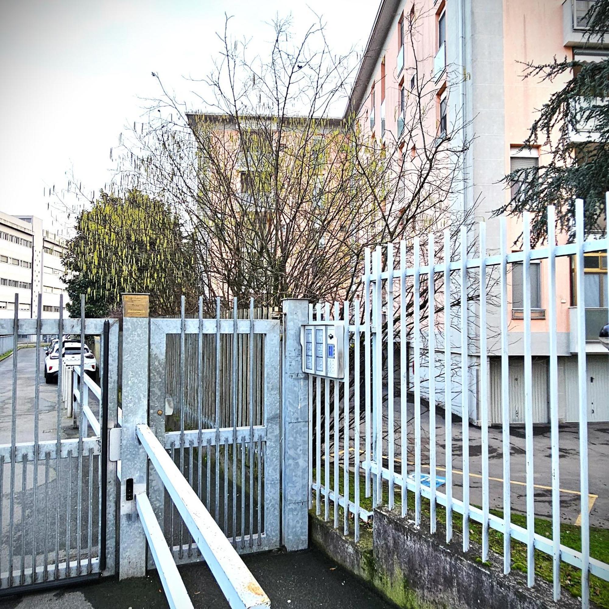 Bbking Appartamento Policlinico San Donato Milanese Exterior foto